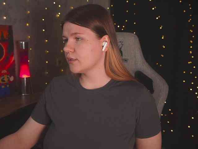cutesoneckaaa webcam