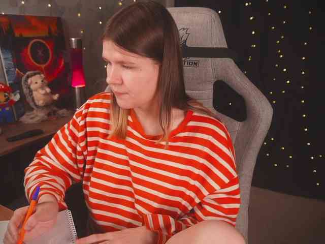 cutesoneckaaa webcam