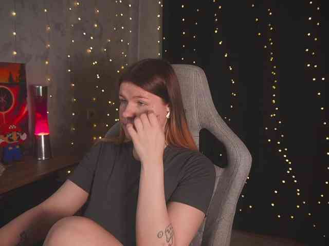 cutesoneckaaa webcam