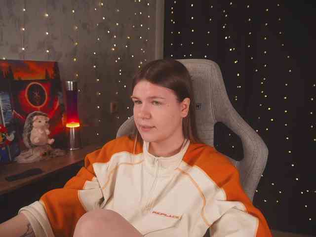 cutesoneckaaa webcam