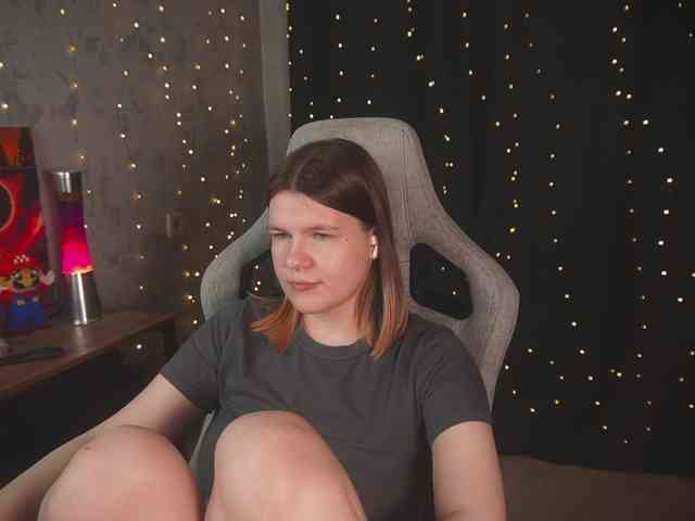 cutesoneckaaa webcam