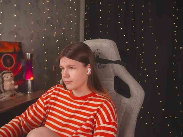 cutesoneckaaa Live Webcam on BongaCams