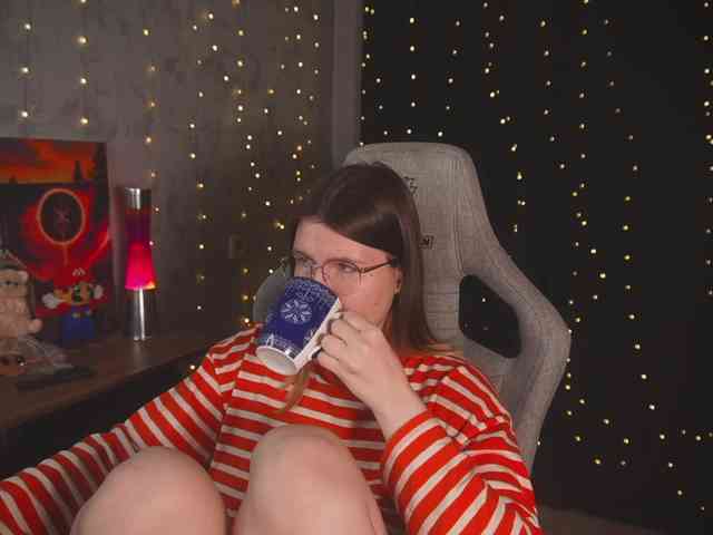 cutesoneckaaa webcam