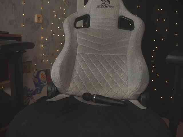 cutesoneckaaa webcam