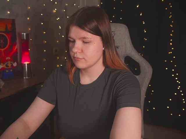 cutesoneckaaa webcam