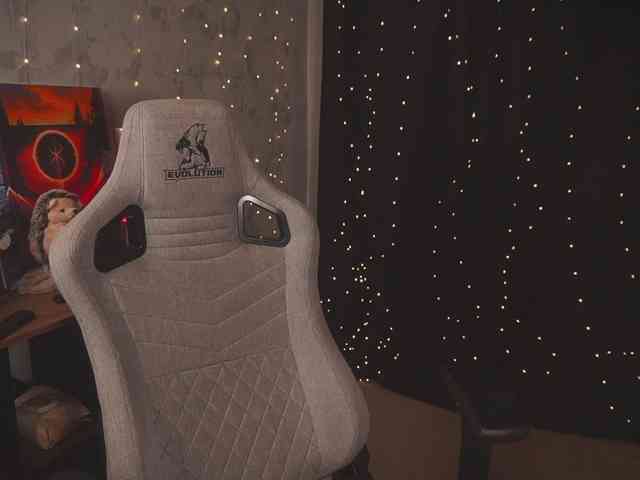 cutesoneckaaa webcam