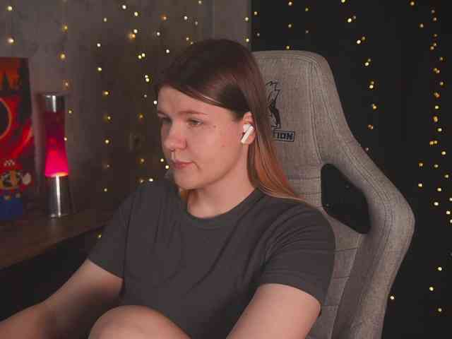 cutesoneckaaa webcam