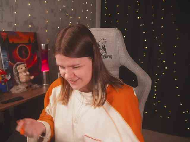 cutesoneckaaa webcam