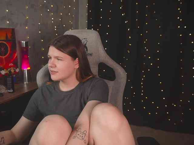 cutesoneckaaa webcam