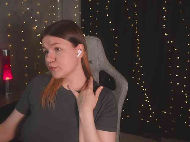 cutesoneckaaa webcam