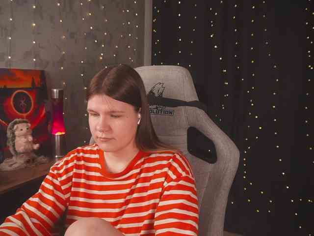 cutesoneckaaa webcam