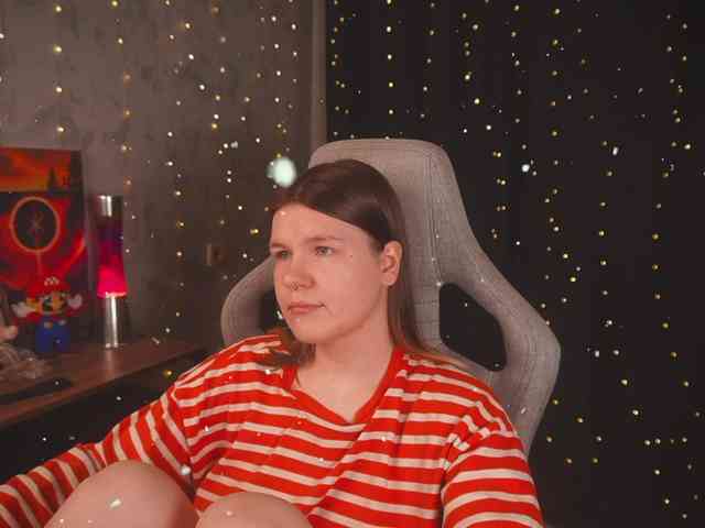 cutesoneckaaa webcam