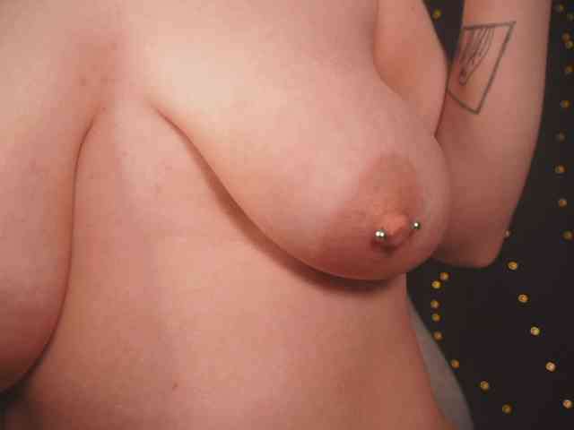 cutesoneckaaa webcam