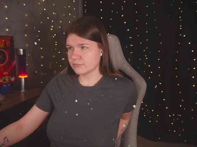 cutesoneckaaa webcam