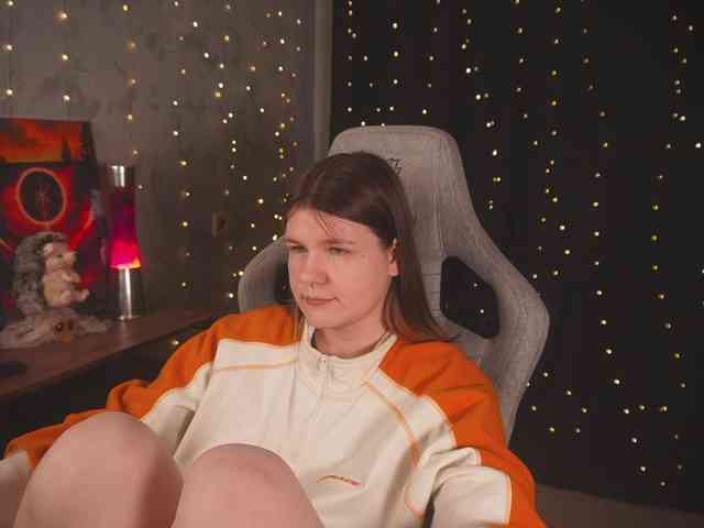 cutesoneckaaa webcam