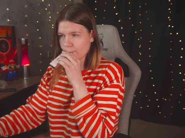 cutesoneckaaa webcam