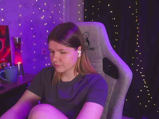 cutesoneckaaa webcam