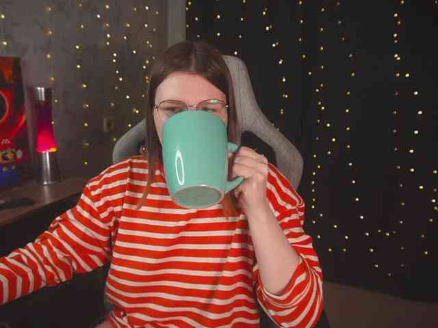 cutesoneckaaa webcam