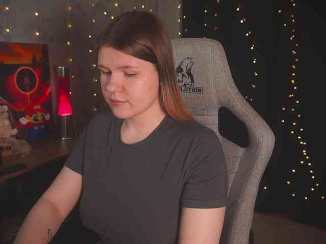 cutesoneckaaa webcam