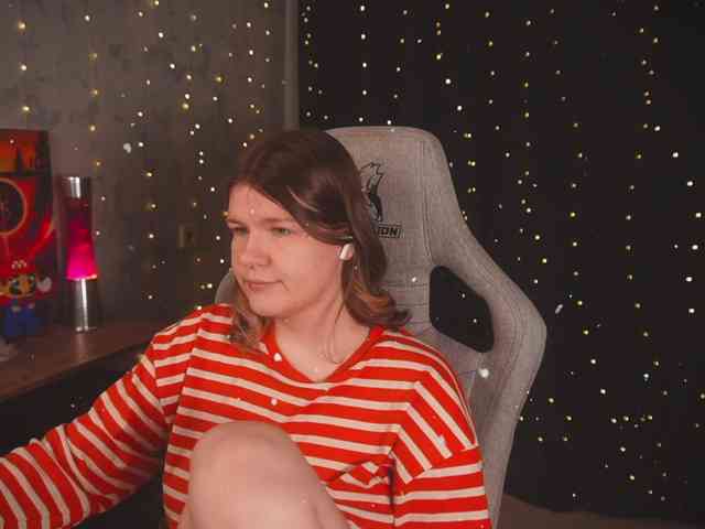 cutesoneckaaa webcam