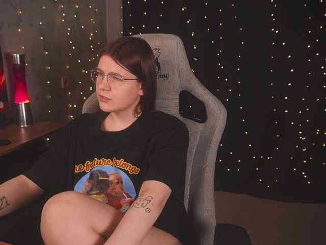 cutesoneckaaa webcam