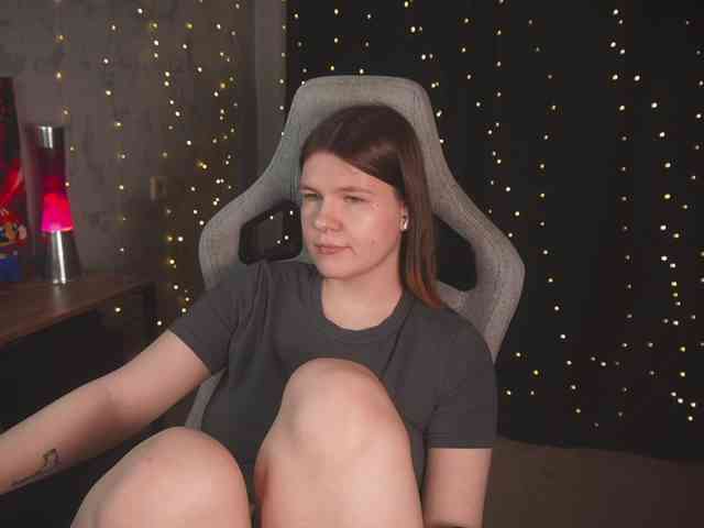 cutesoneckaaa webcam