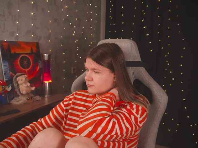 cutesoneckaaa webcam