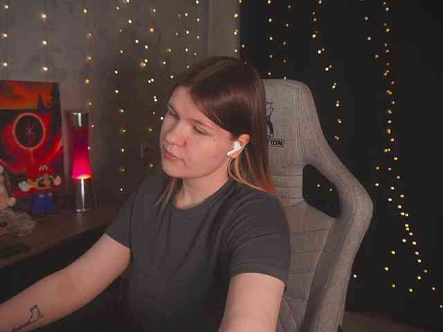 cutesoneckaaa webcam