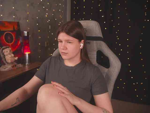 cutesoneckaaa webcam