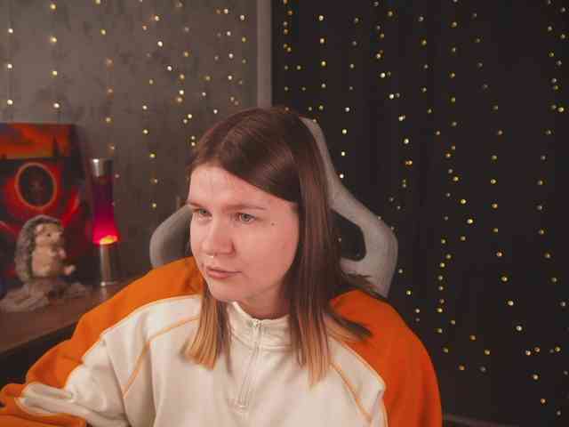 cutesoneckaaa webcam