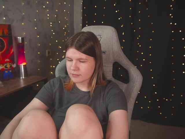 cutesoneckaaa webcam