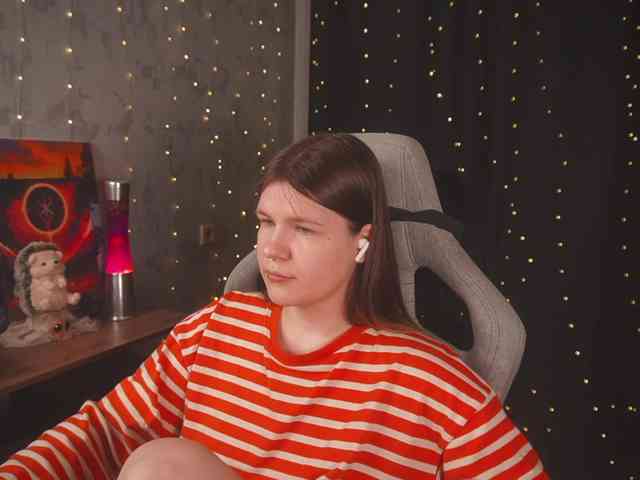 cutesoneckaaa webcam