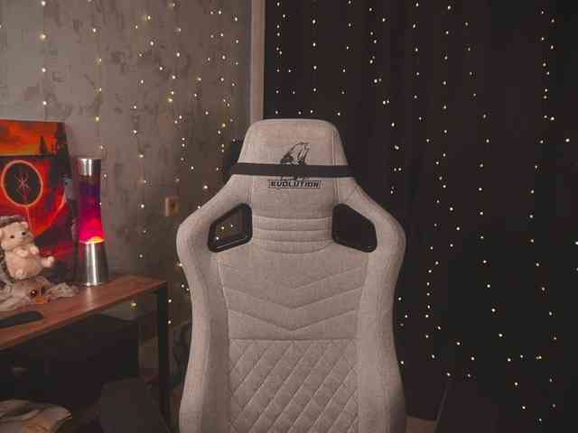 cutesoneckaaa webcam