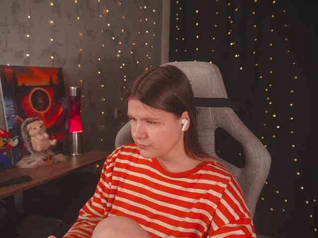 cutesoneckaaa webcam