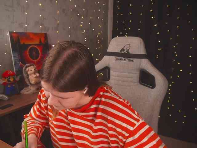 cutesoneckaaa webcam