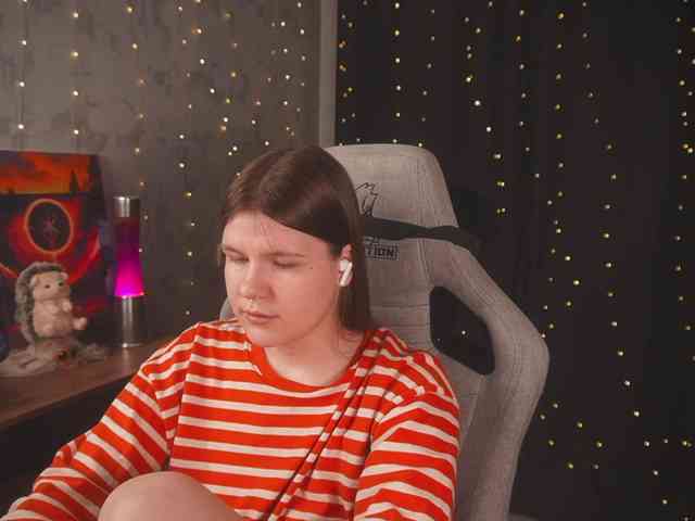 cutesoneckaaa webcam