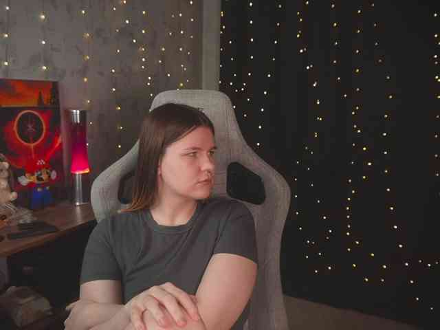 cutesoneckaaa webcam