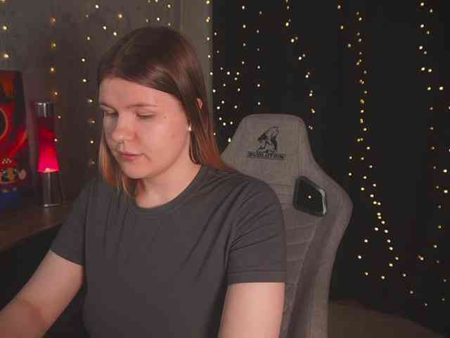 cutesoneckaaa webcam