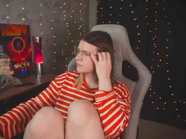 cutesoneckaaa webcam