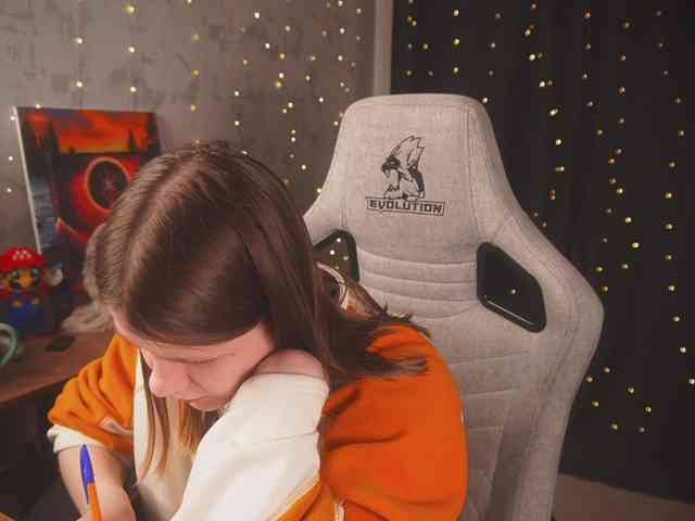 cutesoneckaaa webcam