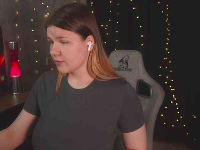 cutesoneckaaa webcam