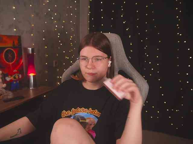 cutesoneckaaa webcam