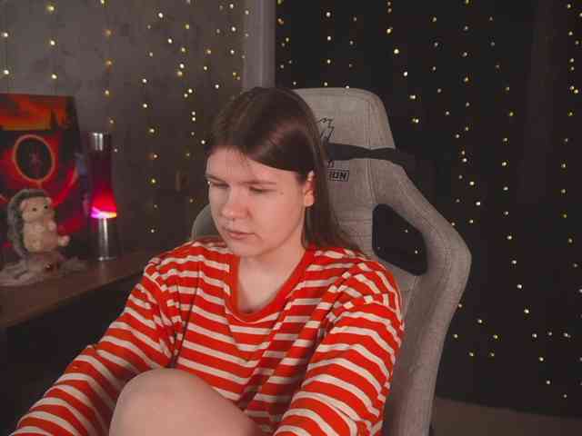 cutesoneckaaa webcam