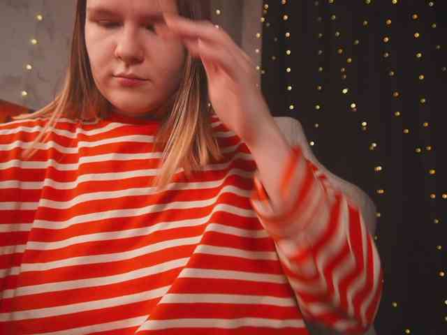 cutesoneckaaa webcam