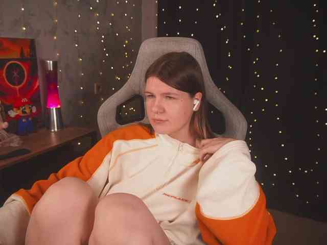 cutesoneckaaa webcam