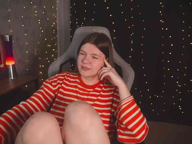 cutesoneckaaa webcam