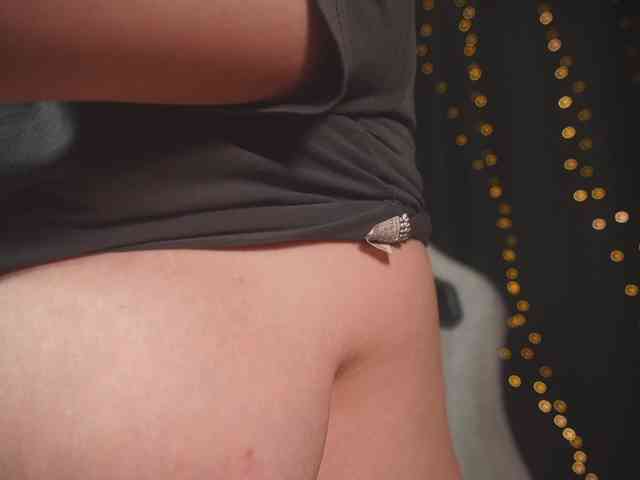 cutesoneckaaa webcam