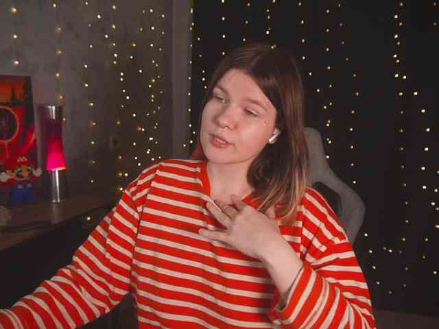 cutesoneckaaa webcam