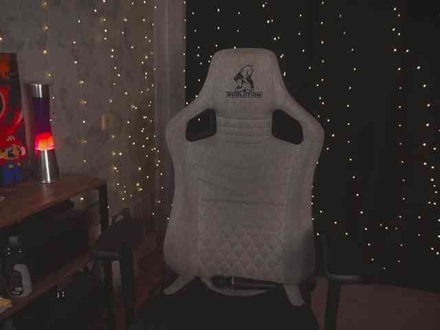 cutesoneckaaa webcam