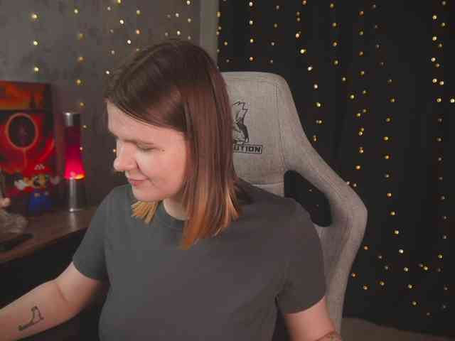 cutesoneckaaa webcam